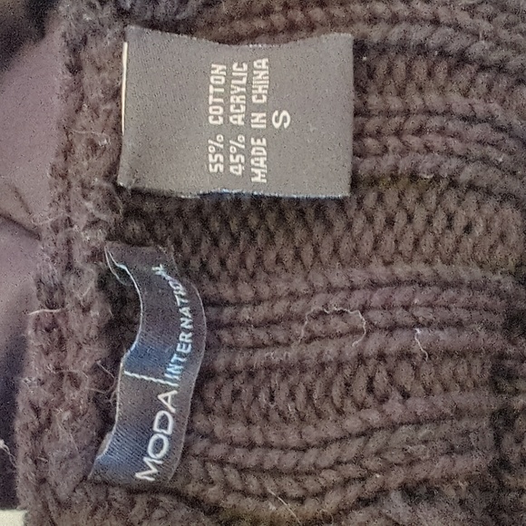 Moda International Sweater EUC - Picture 4 of 4